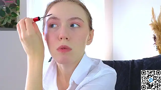 Snapshot of Succubelle chatting on October 21, 2025, 6:13 am Succubelle online show from October 21, 2025, 6:13 am