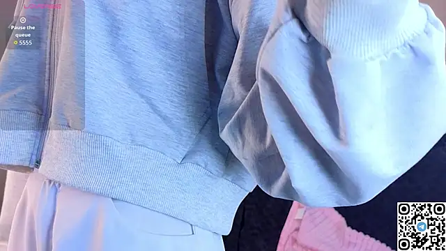 Snapshot of Succubelle chatting on December 3, 2025, 6:14 am Succubelle online show from December 3, 2025, 6:14 am