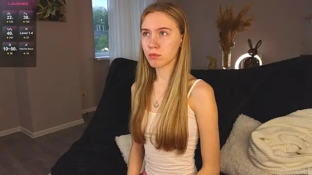 Snapshot of Succubelle chatting on October 9, 2025, 6:03 am Succubelle online show from October 9, 2025, 6:03 am