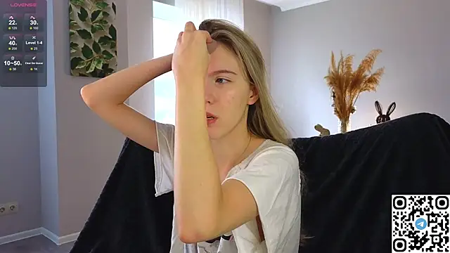 Snapshot of Succubelle chatting on October 11, 2025, 6:14 am Succubelle online show from October 11, 2025, 6:14 am