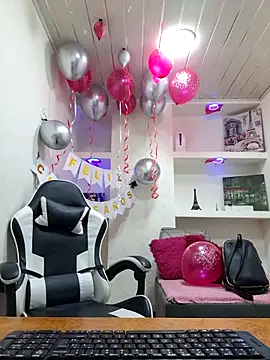 Snapshot of susan_mooree chatting on November 13, 2025, 11:25 am susan mooree online show from November 13, 2025, 11:25 am