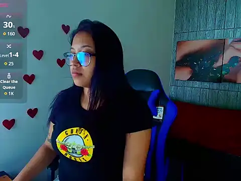 Snapshot of susan_mooree chatting on February 16, 2026, 8:29 pm susan mooree online show from February 16, 2026, 8:29 pm