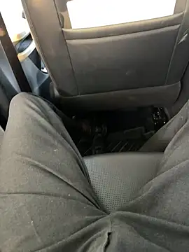 your-hugehard-ashi online show from October 13, 2025, 11:12 am