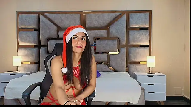 ANABELL BROWN online show from December 16, 2025, 8:35 pm