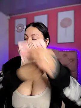 Megaan  More online show from December 18, 2025, 1:00 am