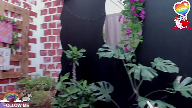 Snapshot of Charlotte_Landry__ chatting on June 20, 2026, 3:50 pm Charlotte Landry online show from June 20, 2026, 3:50 pm