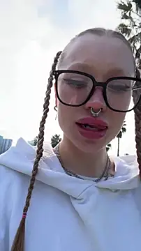 Sugar Pop online show from March 14, 2026, 12:33 pm