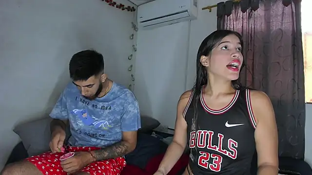 Snapshot of incogniitolove_ chatting on January 6, 2026, 9:41 pm incogniitolove online show from January 6, 2026, 9:41 pm