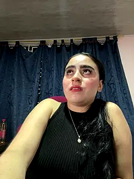 Snapshot of Elha_20 chatting on October 4, 2025, 2:13 am Elha 20 online show from October 4, 2025, 2:13 am