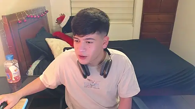 Snapshot of tightncuteass chatting on November 14, 2025, 11:52 pm tightncuteass online show from November 14, 2025, 11:52 pm