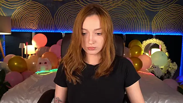 FoxyMayy online show from June 30, 2026, 12:38 pm