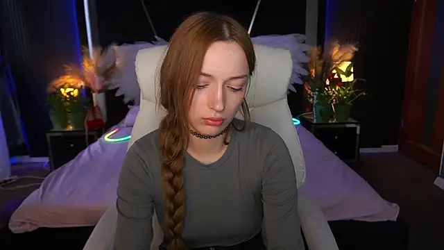 FoxyMayy online show from May 10, 2026, 2:19 pm