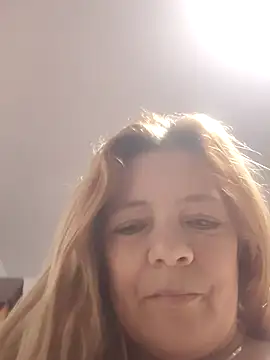 Casandra Cruz online show from October 1, 2025, 12:06 am