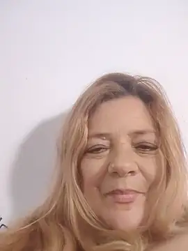 Casandra Cruz online show from September 21, 2025, 12:16 am