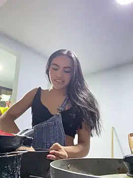 Snapshot of Leslie_Bussh_ chatting on February 18, 2026, 2:20 am Leslie Bussh online show from February 18, 2026, 2:20 am