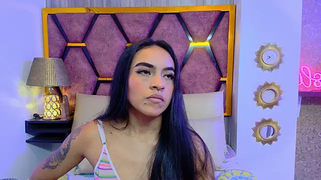 Snapshot of Leslie_Bussh_ chatting on February 5, 2026, 12:34 pm Leslie Bussh online show from February 5, 2026, 12:34 pm