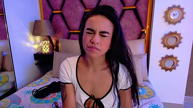 Snapshot of Leslie_Bussh_ chatting on February 12, 2026, 12:05 pm Leslie Bussh online show from February 12, 2026, 12:05 pm