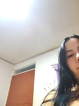 Snapshot of valen-sexx chatting on April 23, 2026, 3:35 am valen-sexx online show from April 23, 2026, 3:35 am