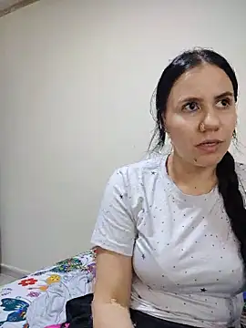 Snapshot of valen-sexx chatting on May 27, 2026, 11:45 pm valen-sexx online show from May 27, 2026, 11:45 pm