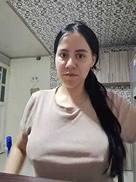 Snapshot of valen-sexx chatting on June 10, 2026, 2:13 am valen-sexx online show from June 10, 2026, 2:13 am