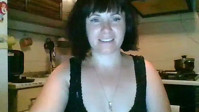 SecretSienna  online show from October 3, 2025, 9:38 pm