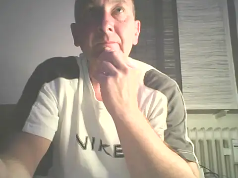 niezlomny75 online show from September 16, 2025, 7:04 pm