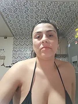 vanessa-titisM online show from June 14, 2026, 12:51 am