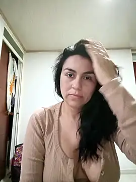 Snapshot of vanessa-titisM chatting on November 29, 2025, 3:39 am vanessa-titisM online show from November 29, 2025, 3:39 am