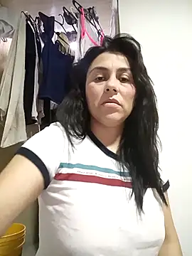 Snapshot of vanessa-titisM chatting on December 14, 2025, 1:34 am vanessa-titisM online show from December 14, 2025, 1:34 am