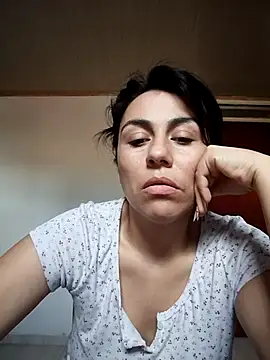 Snapshot of vanessa-titisM chatting on November 15, 2025, 2:54 pm vanessa-titisM online show from November 15, 2025, 2:54 pm