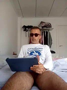 EmilioTaladdro online show from May 1, 2026, 5:56 am