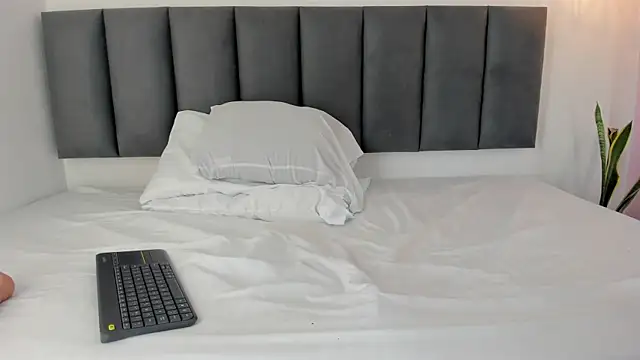 Snapshot of dulce_mmg chatting on December 4, 2025, 7:13 pm dulce mmg online show from December 4, 2025, 7:13 pm