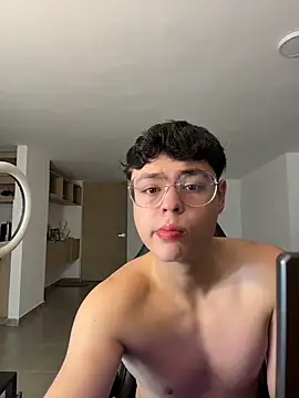 Im Juaniito online show from November 9, 2025, 3:43 am