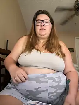 amberlynntun online show from November 7, 2025, 5:28 pm