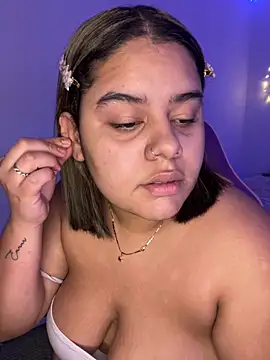 Anabelle 00  online show from May 10, 2026, 3:43 am