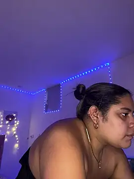 Anabelle 00  online show from May 28, 2026, 9:32 pm