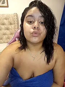 Snapshot of Anabelle_00_ chatting on October 21, 2025, 3:39 am Anabelle 00 online show from October 21, 2025, 3:39 am