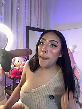 Snapshot of ashlynnlowe_ chatting on April 8, 2026, 10:44 pm ashlynnlowe online show from April 8, 2026, 10:44 pm