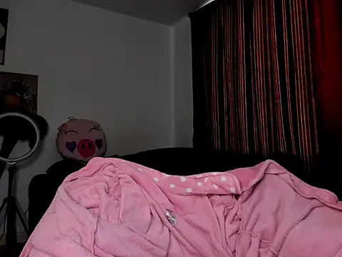 Snapshot of guynextdo0r chatting on September 18, 2025, 7:06 pm guynextdo0r online show from September 18, 2025, 7:06 pm