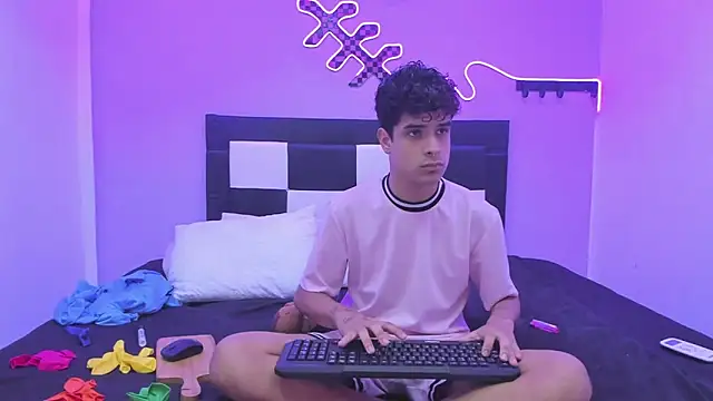 Lucky boys  X online show from January 10, 2026, 6:36 pm