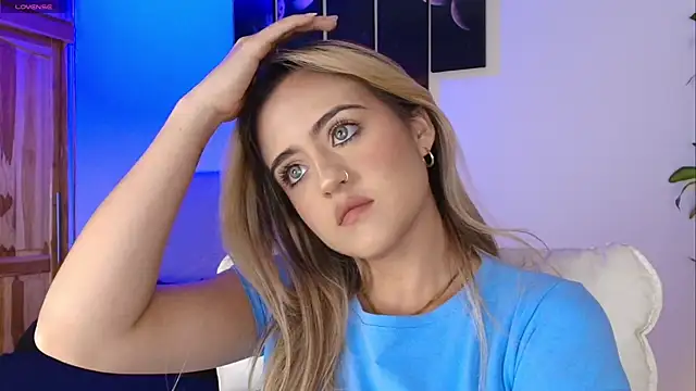 MaryMoon  online show from October 18, 2025, 10:12 pm