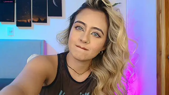 MaryMoon  online show from February 1, 2026, 1:26 am