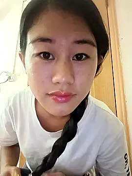 Snapshot of luy-xinh02 chatting on October 7, 2025, 2:23 am luy-xinh02 online show from October 7, 2025, 2:23 am