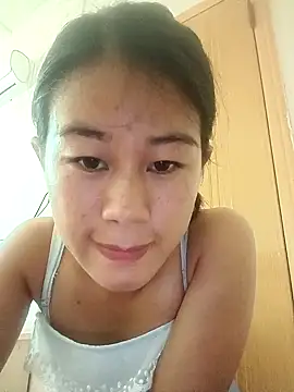Snapshot of luy-xinh02 chatting on September 15, 2025, 8:26 am luy-xinh02 online show from September 15, 2025, 8:26 am