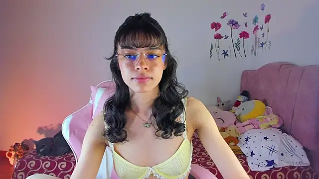 maddy parker   online show from July 22, 2026, 1:18 am