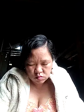 riso-00 online show from October 24, 2025, 4:44 am