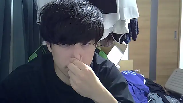 aokunvvv online show from September 20, 2025, 4:45 pm