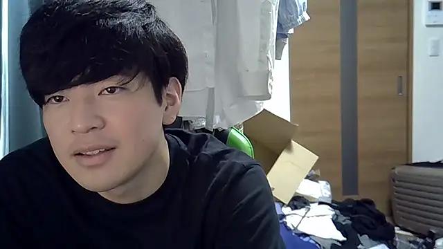 aokunvvv online show from September 19, 2025, 5:11 am