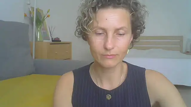 Sylira online show from July 25, 2026, 12:55 pm