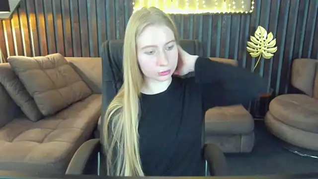 Alina Blonde online show from March 27, 2026, 8:26 am